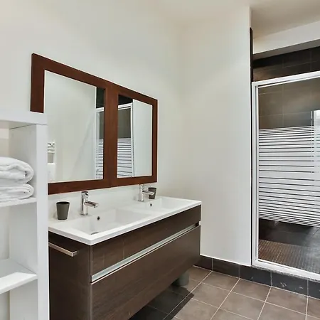 Luckey Homes- Rue Beranger