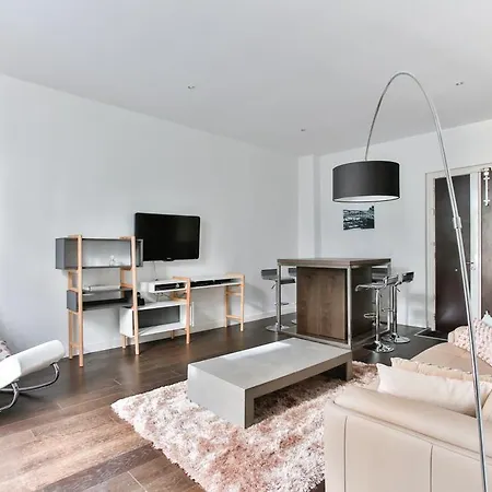 Luckey Homes- Rue Beranger